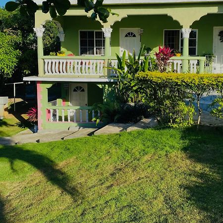 Cindy'S Garden Stay Ocho Rios Exterior foto